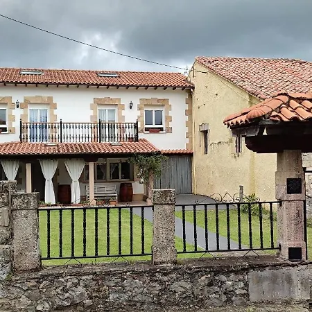 منزل ريفي La Rasilla